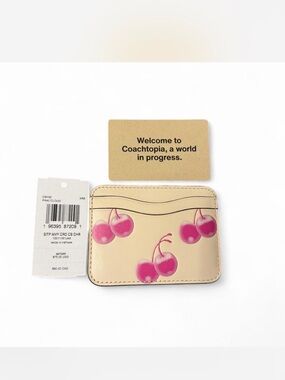 NWT COACH Wavy Card Case Coachtopia Leather With Cherry Print-Pink CL767